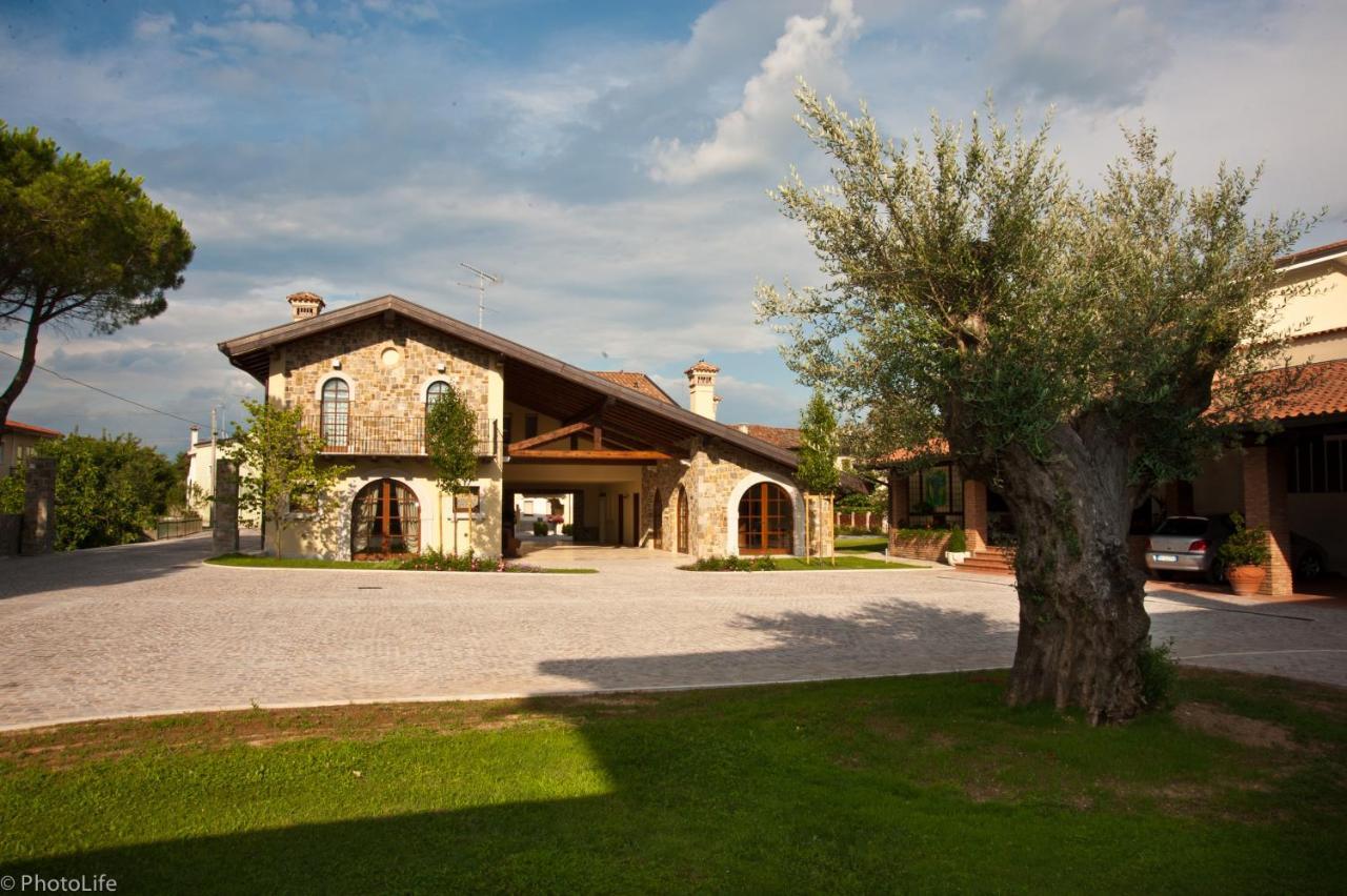 Wine Resort Luisa Mariano del Friuli Ngoại thất bức ảnh